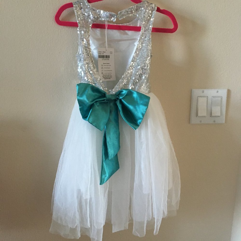 New Little Girls Silver Sequins Party, Wedding, Costume, Dance, Pageant Dress - Picture 2 of 4